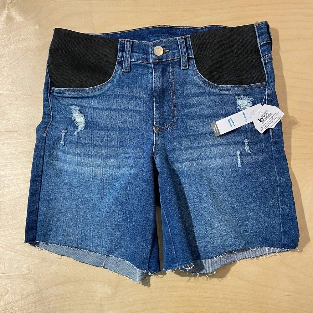 Time and Tru Maternity Jean Bermuda Shorts Medium (8-10) (LU)